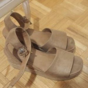 Tan Summer Wedges